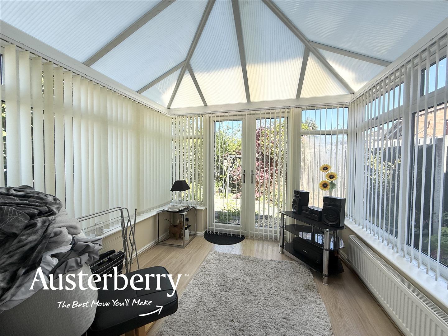 3 bed property in Yaxley Place, Stoke-On-Trent